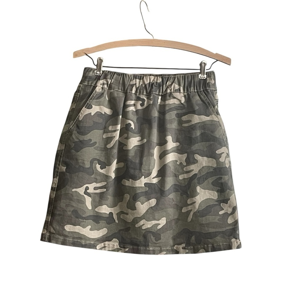 Boston Proper Pull On Camo Skort Size 4